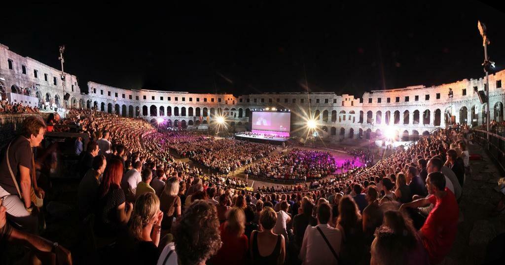 Arena Festival Apartment Pula Ngoại thất bức ảnh
